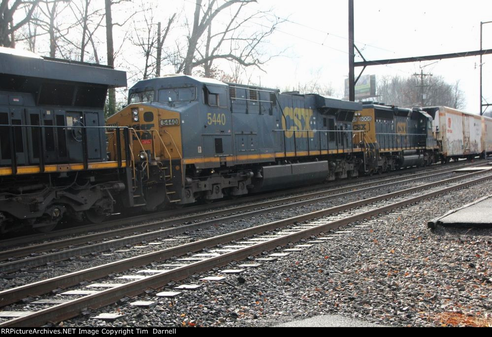 CSX 5440 on M404